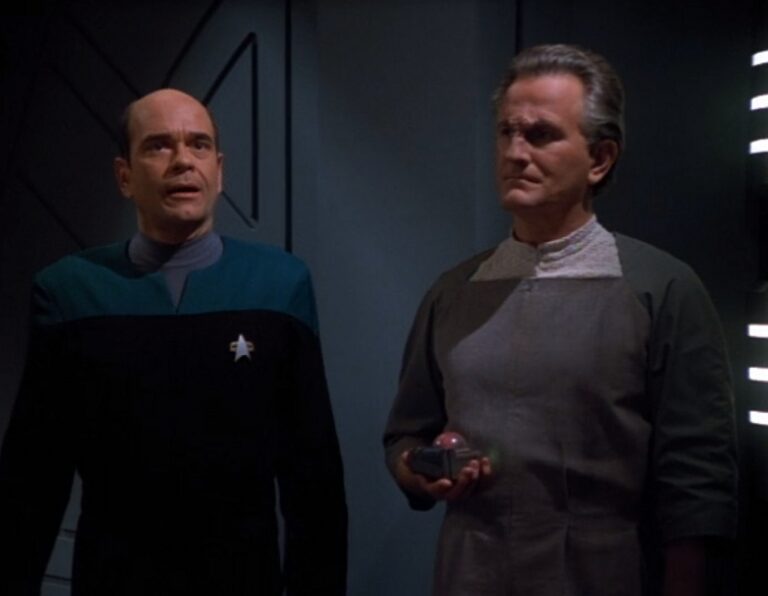 Star Trek: Voyager – „Living Witness“ (S04E23)