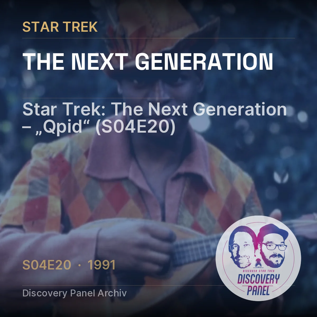 Ein Mann mit Hut spielt ein Musikinstrument in einer lebhaften Umgebung, Titel und Staffelnummer von Star Trek angezeigt.